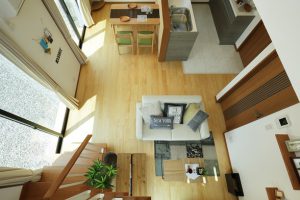 津市「ツートンカラーが素敵！自然素材のコンパクトハウス」
