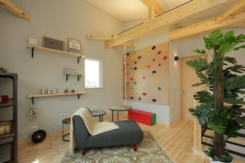 鈴鹿市「小さく建てて大きく暮らす!遊びつくすお家」
