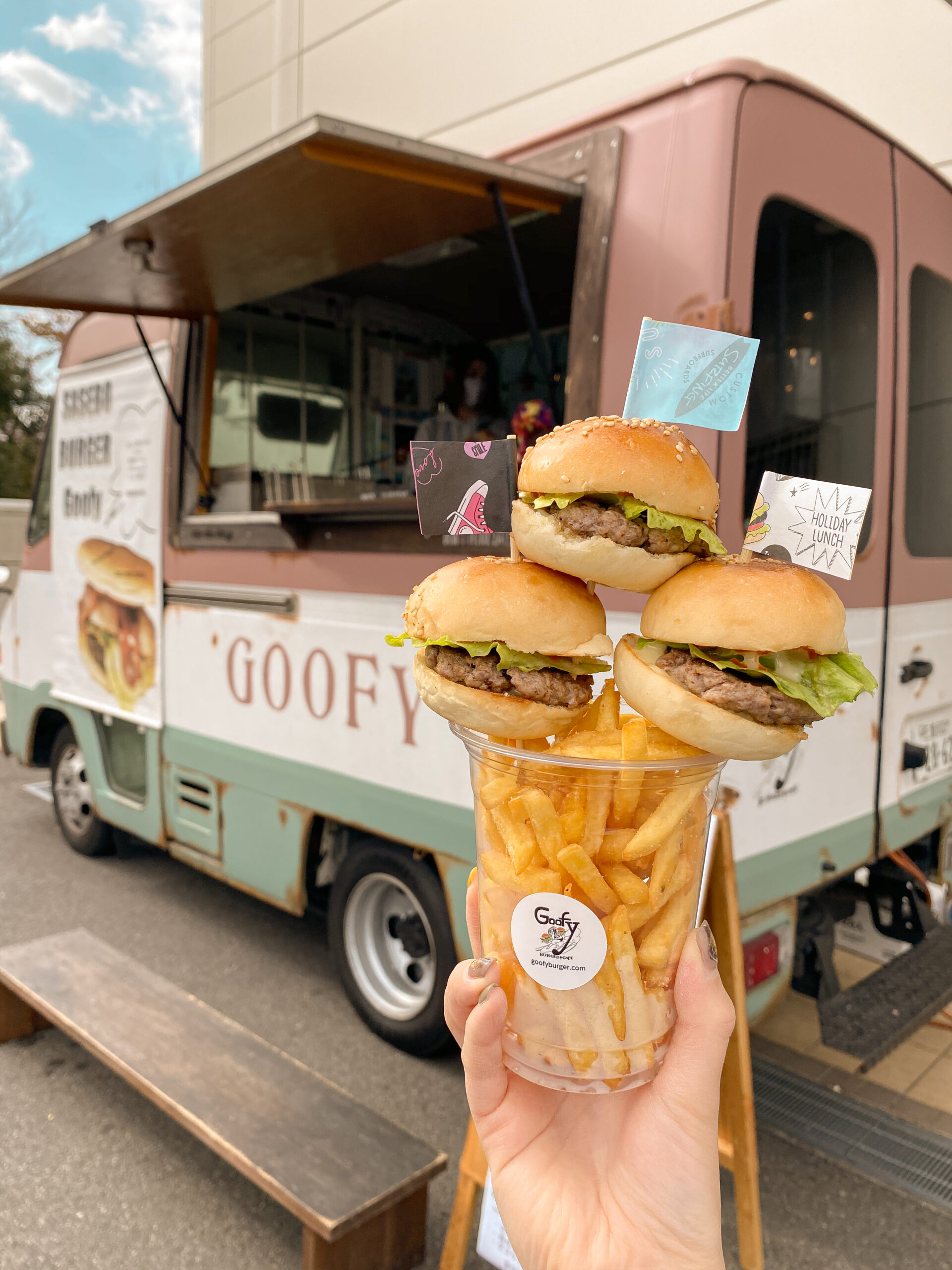 ハード系バンズがこだわり！﻿ 本場の佐世保バーガー【Goofy】﻿