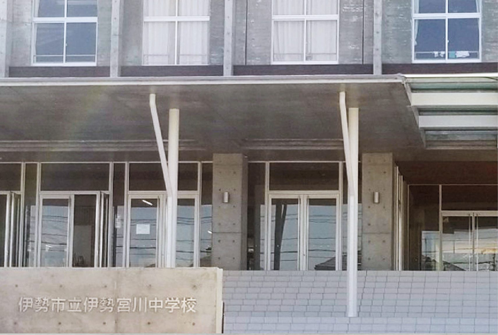 中学校まで徒歩7分
