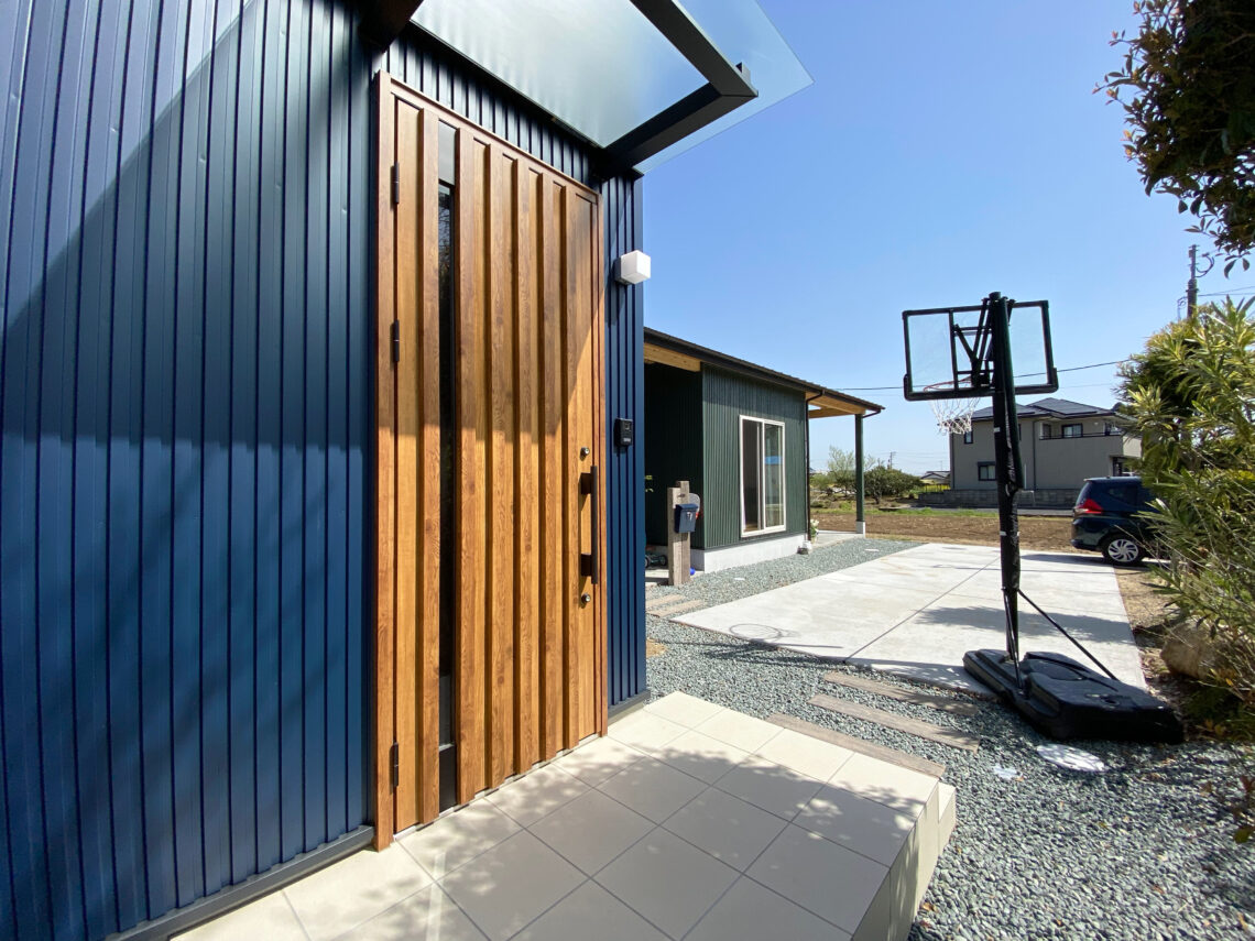 二世帯住宅！暮らしを楽しむ♪ほどよく繋がる平屋×二階建てのお家