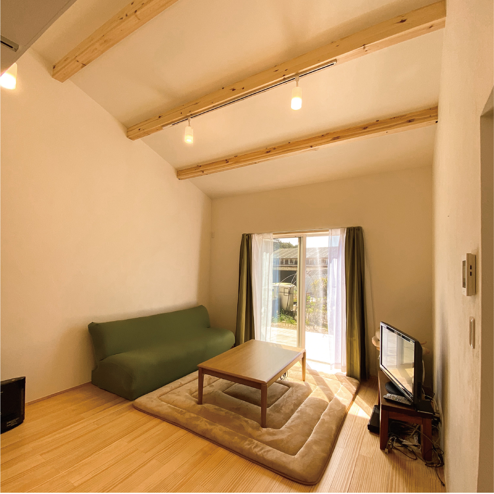 2世帯住宅！ほどよく繋がる平屋×二階建てのお家