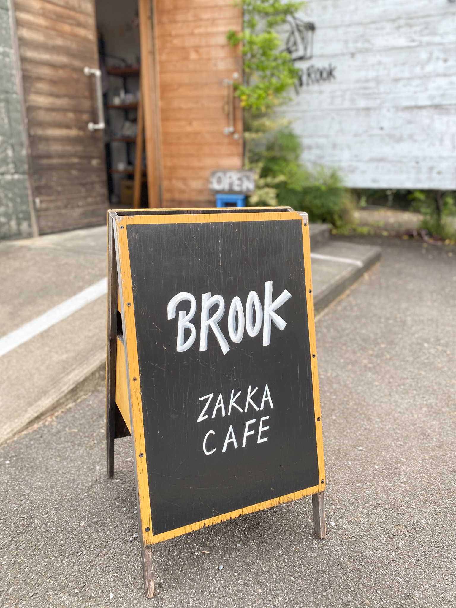 100年使えるオーダー家具【BROOK FURNITURE CENTER】