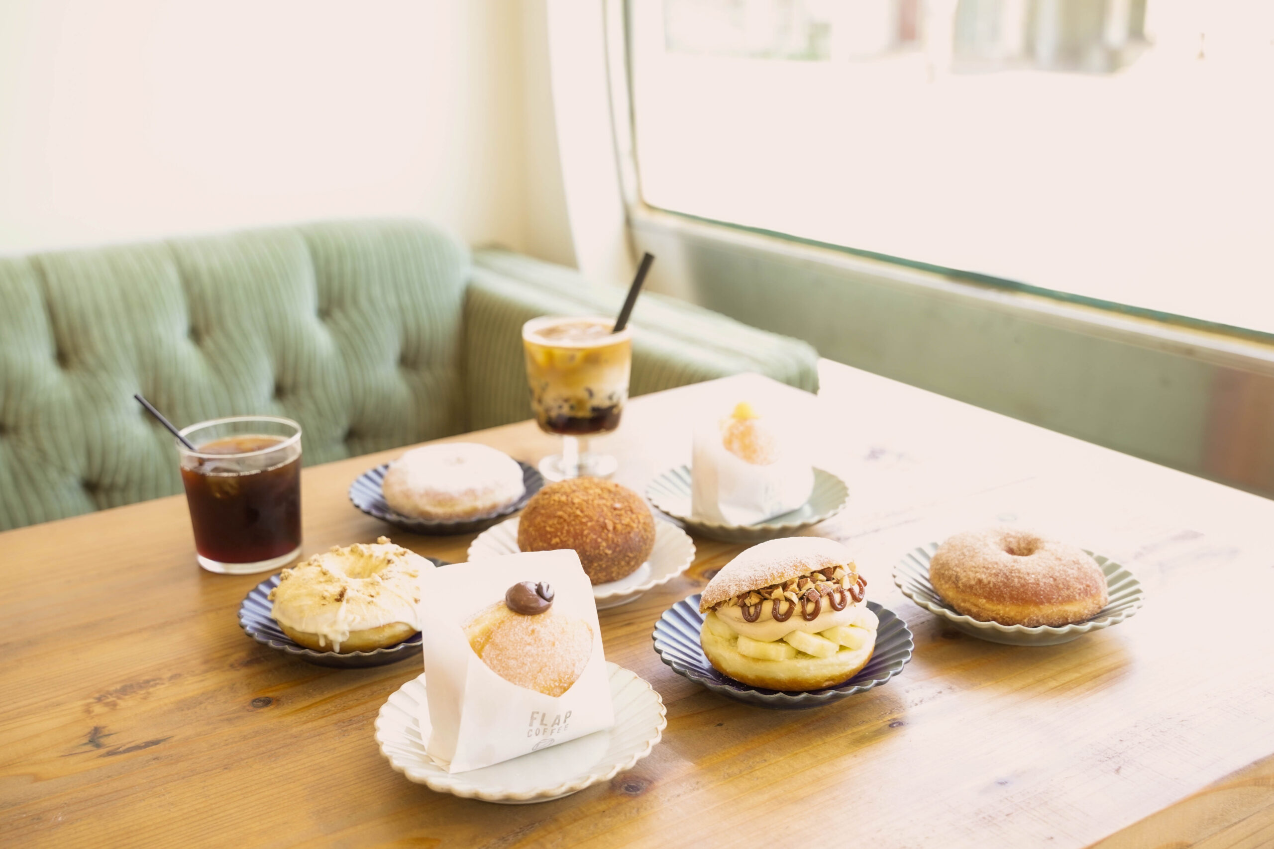 三重で大人気のドーナツ＆コーヒーのカフェ FLAP COFFEE（フラップコーヒー）