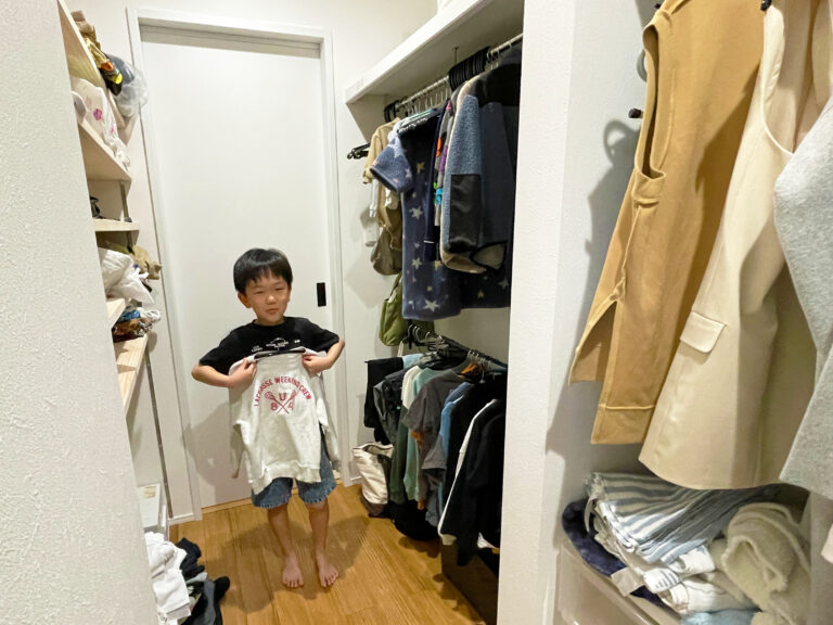 暮らしに重点を置いたナチュラルモダンな平屋