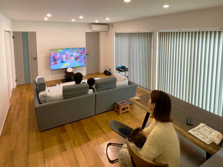 暮らしに重点を置いたナチュラルモダンな平屋