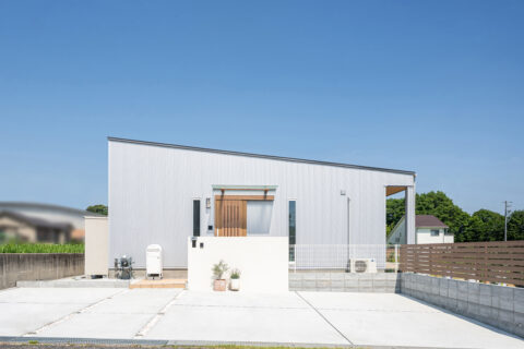 緑の風がぬける悠々自適な暮らしの平屋