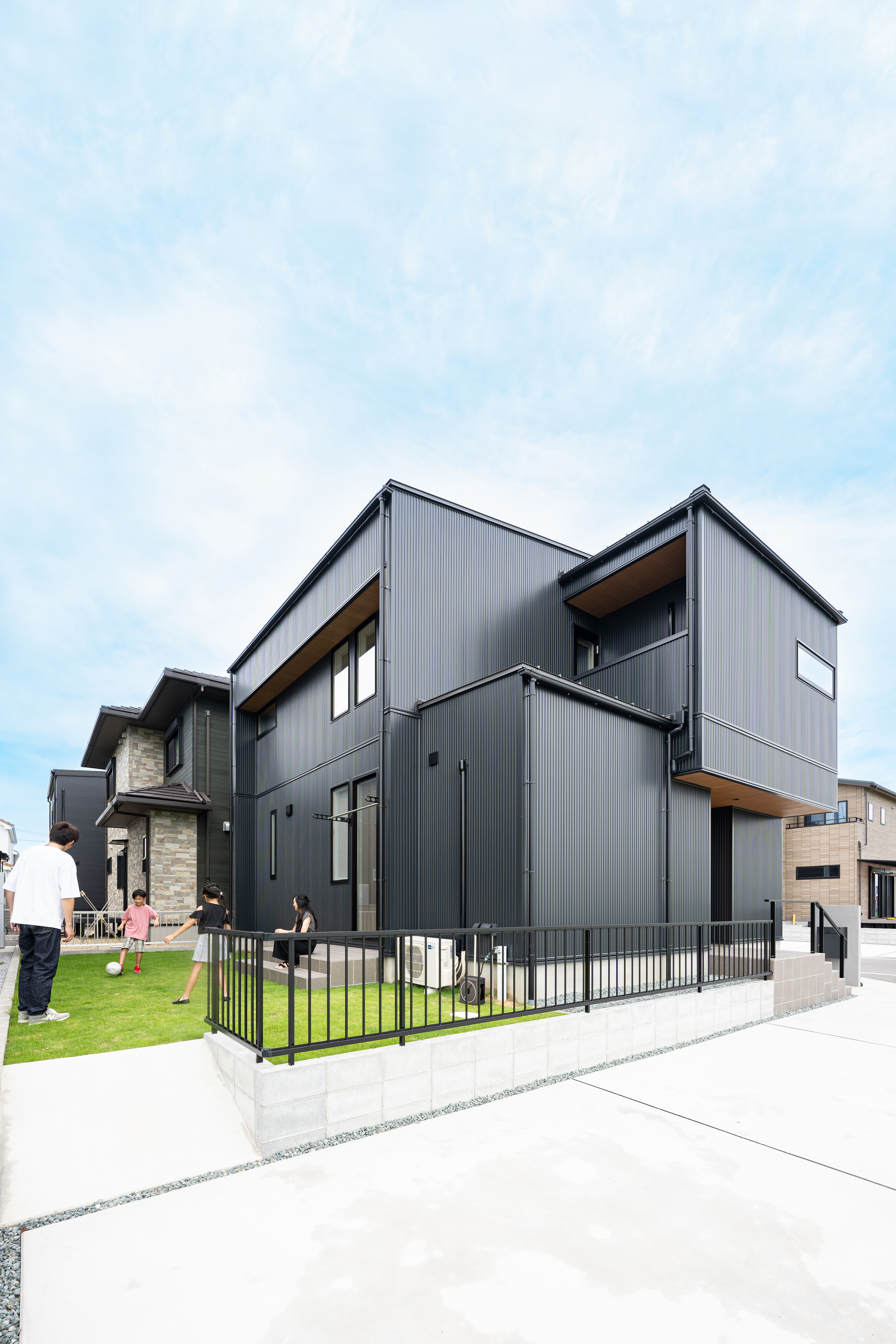 庭のある新築戸建て住宅の魅力！庭づくりのメリットやポイントも解説