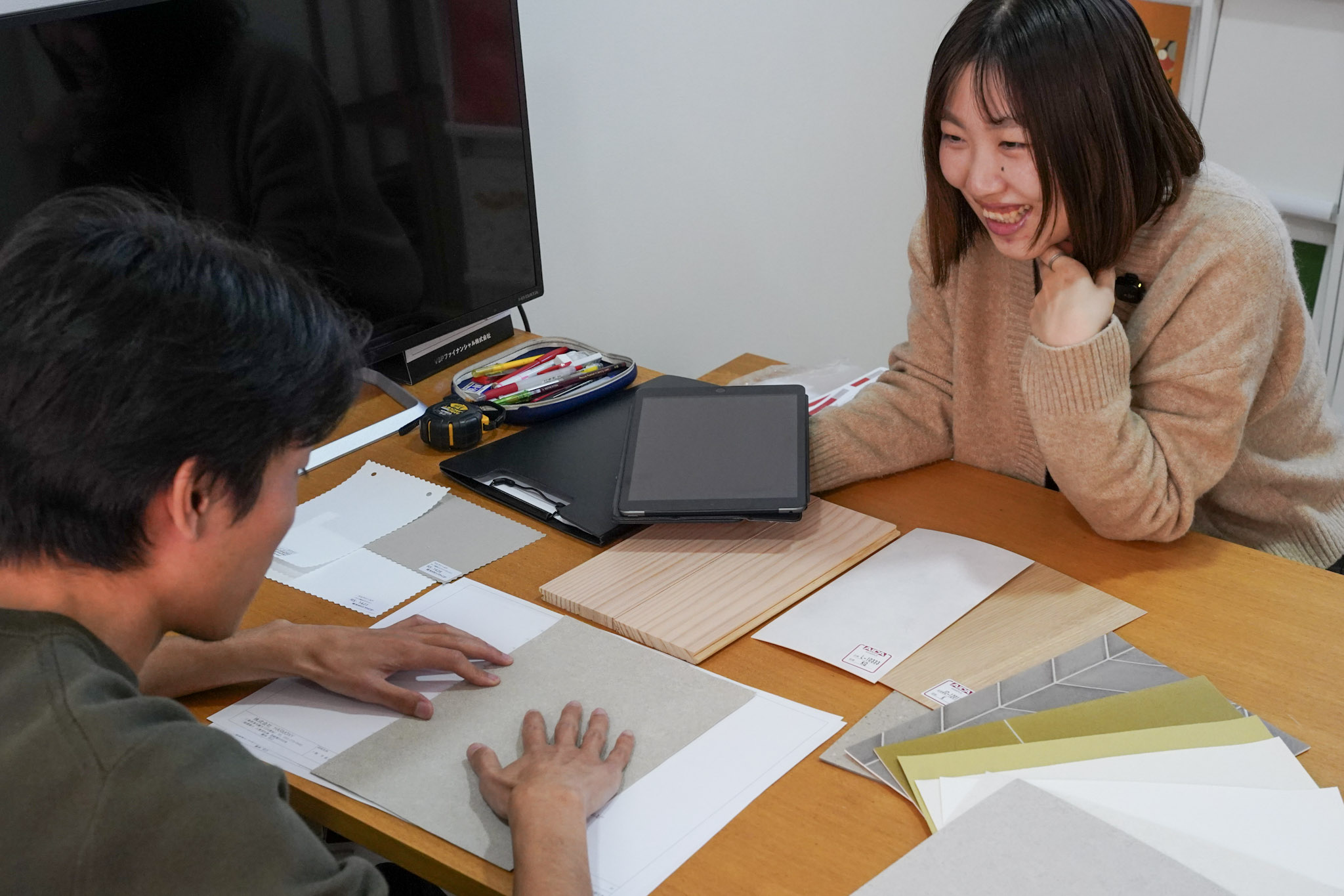 【STAFF VOICE】「ただひたすらに聴く姿勢」負けず嫌いの努力家インテリアコーディネーターの仕事の芯について聞いてみました